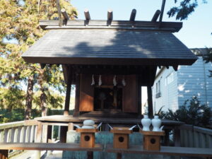 御筒粥の神事が行われる御厨神社：下宮の写真です。