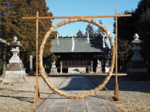 御厨神社：茅の輪くぐりの写真です。