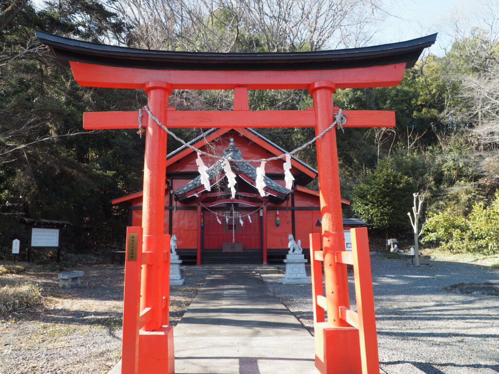 三崎稲荷神社の写真です。