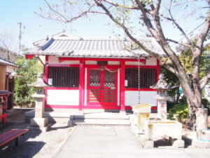 厳島神社　長尾弁財天社殿の写真です。