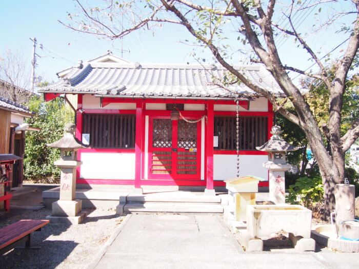 厳島神社 長尾弁財天社殿の写真です。
