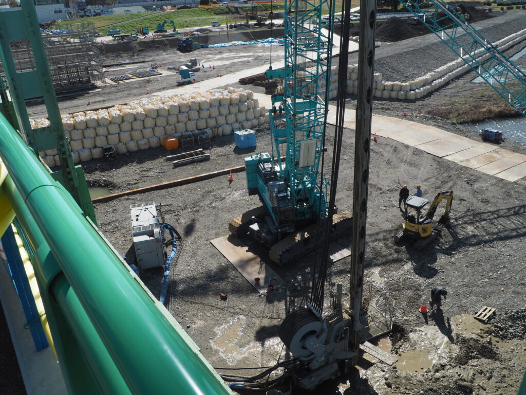 足利中橋架け替え工事の写真です。