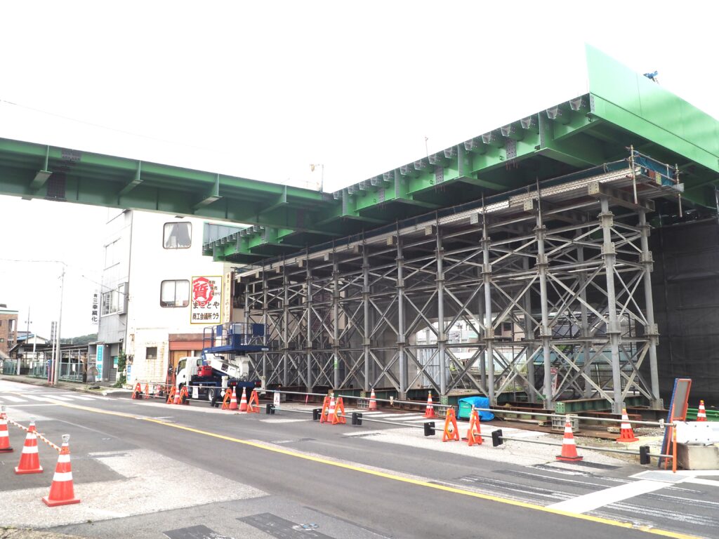 足利中橋架け替え工事:通り2丁目側工事の写真です。
