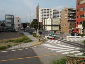 中橋北たもと上流側から望む風景写真です。