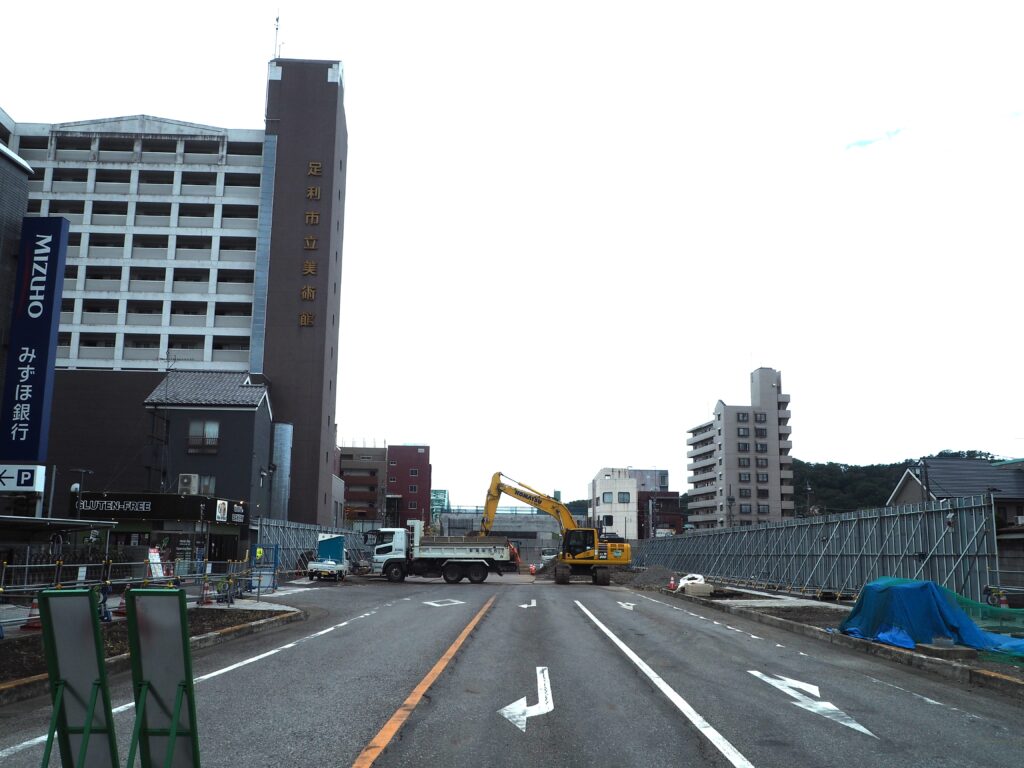 足利中橋架け替え工事:通り2丁目側工事の写真です。