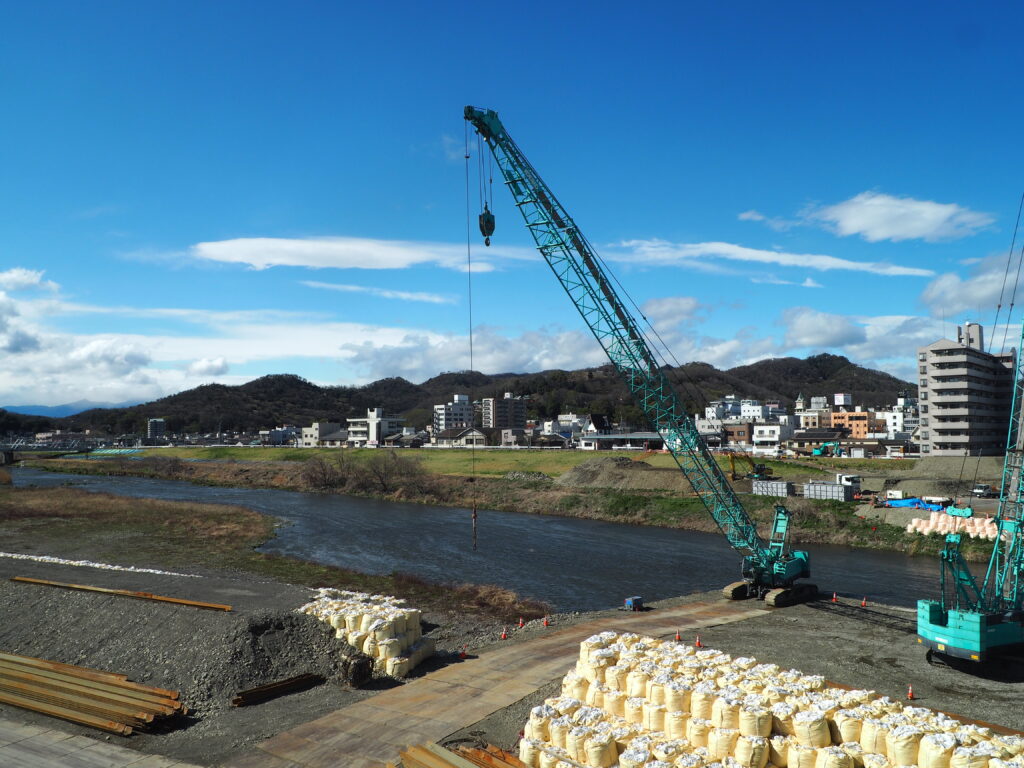 足利中橋架け替え工事の写真です。