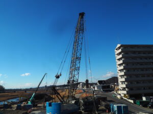 中橋架け替え工事・橋脚建設の写真です。