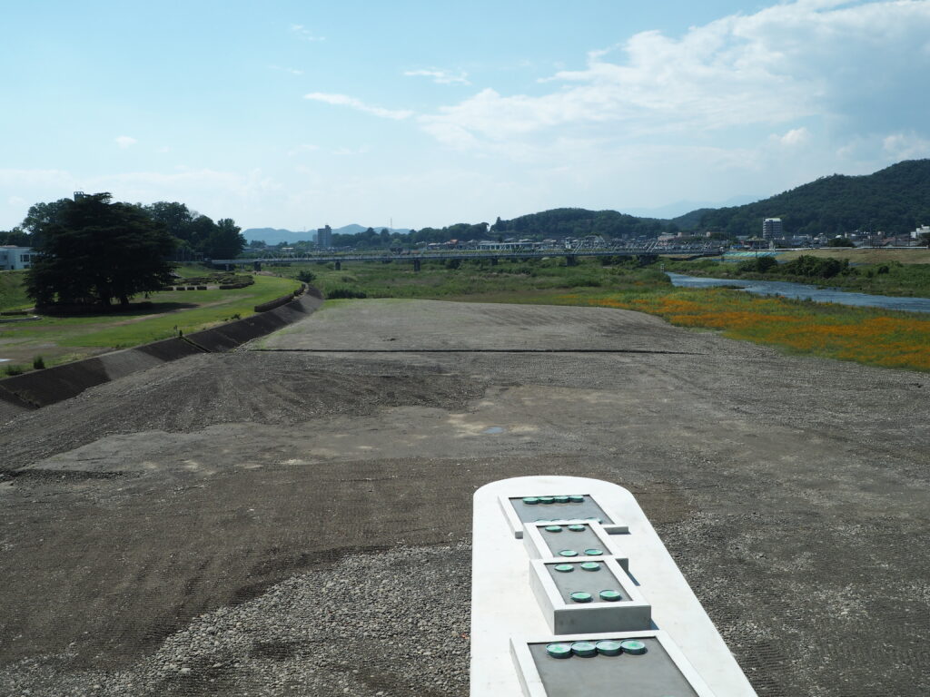 足利中橋架け替え工事:3連アーチから臨む写真です。