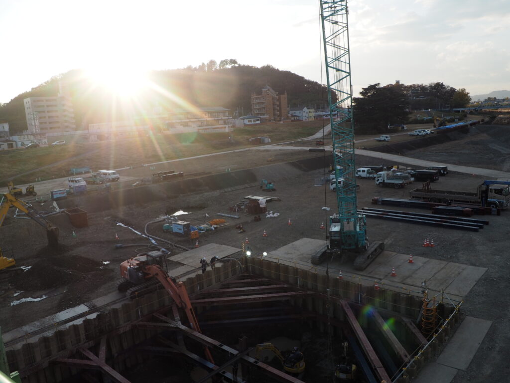 足利中橋架け替え工事・橋脚・橋台建設の写真です。