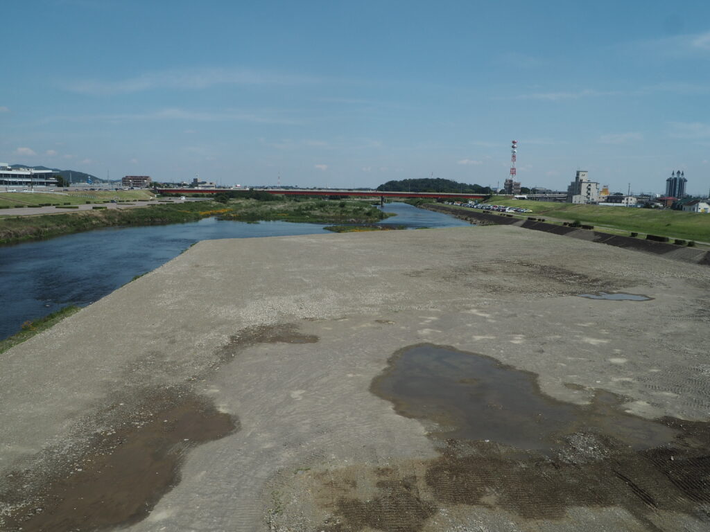 足利中橋架け替え工事:3連アーチから臨む写真です。