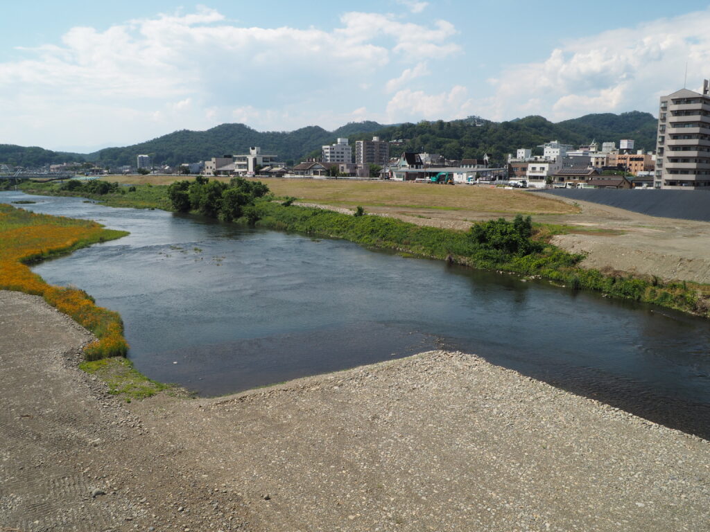 足利中橋架け替え工事:3連アーチから臨む写真です。