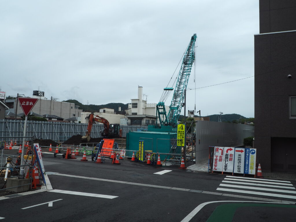 足利中橋架け替え工事:通り2丁目側工事の写真です路線橋工事の写真です。