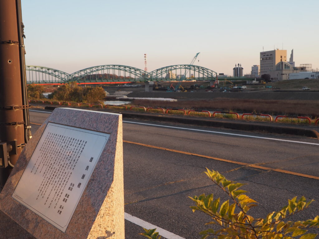 足利中橋架け替え工事・橋脚・橋台建設の写真です。