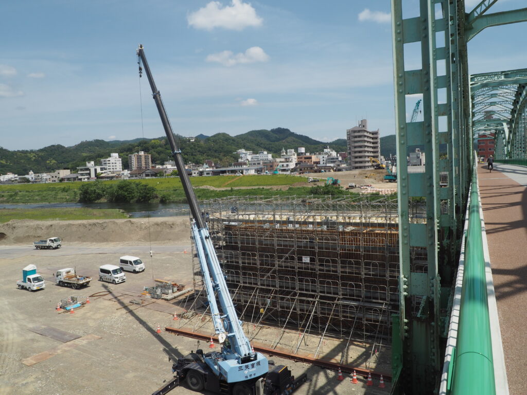 足利中橋架け替え工事：2026.5.12＞の写真です。