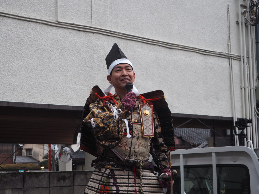 足利鎧武者行列：主催者あいさつの写真です。