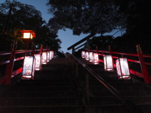 足利織姫神社参道の写真です。
