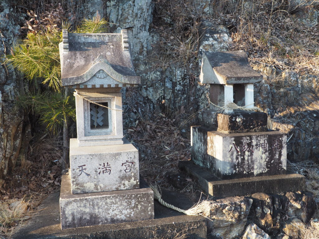 大山祇神社：境内社の写真です。