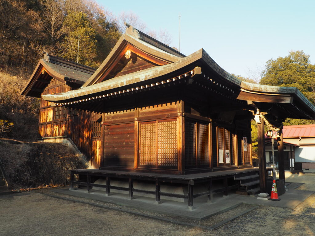大山祇神社：拝殿と本殿の写真です。