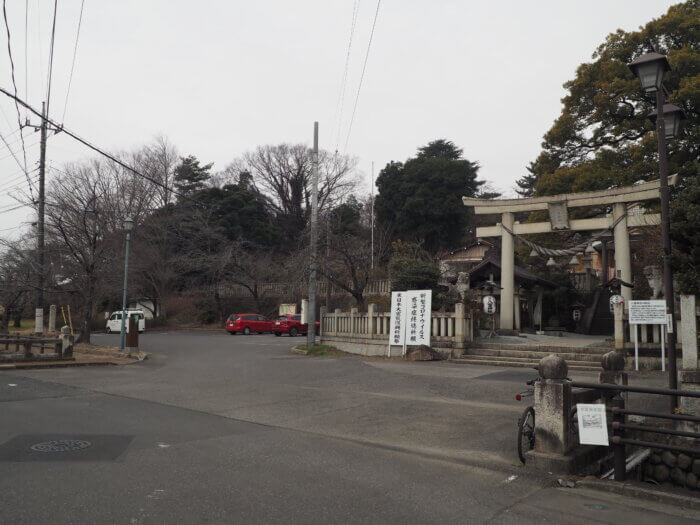 足利公園・八雲神社:駐車場の写真です。
