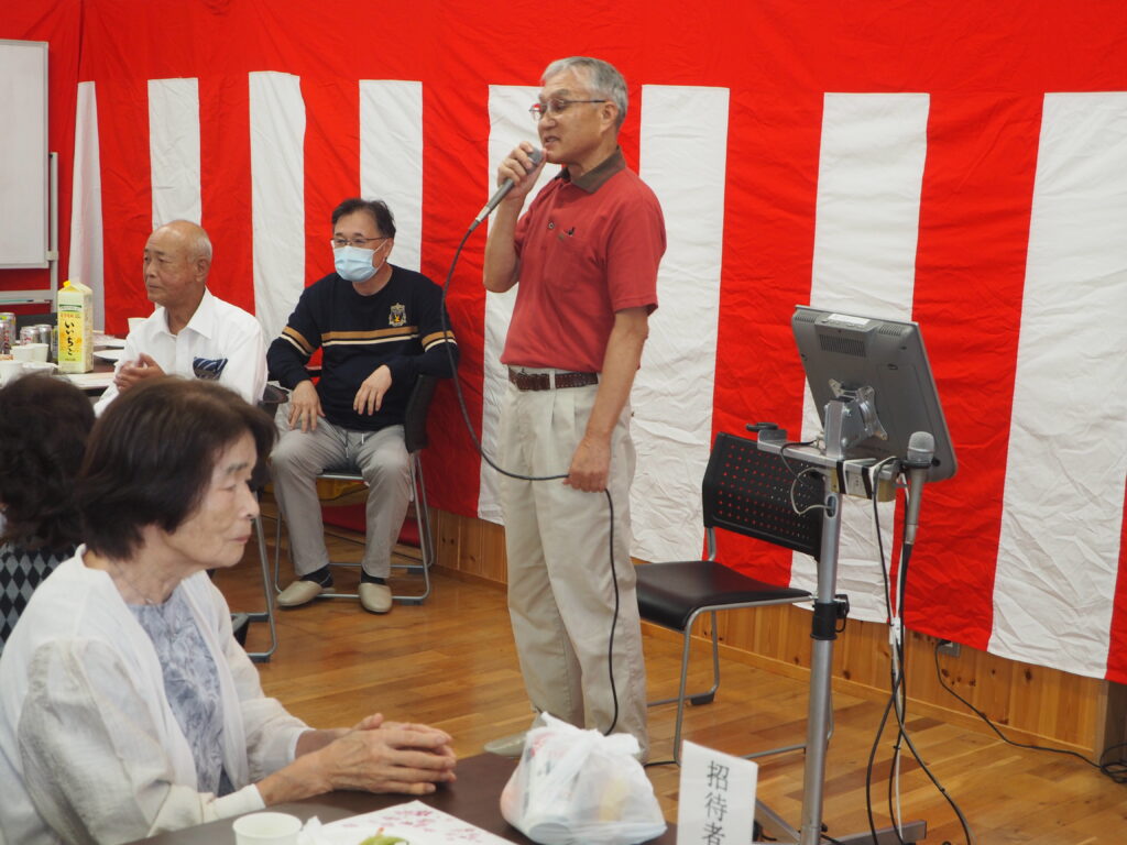 敬老会祝賀会の写真です。