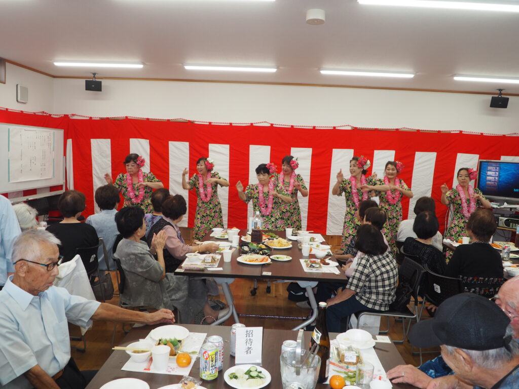 敬老会祝賀会の写真です。