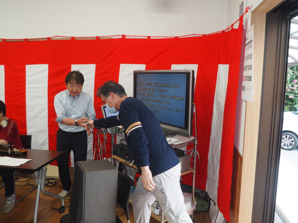 敬老会：祝賀会の写真です。