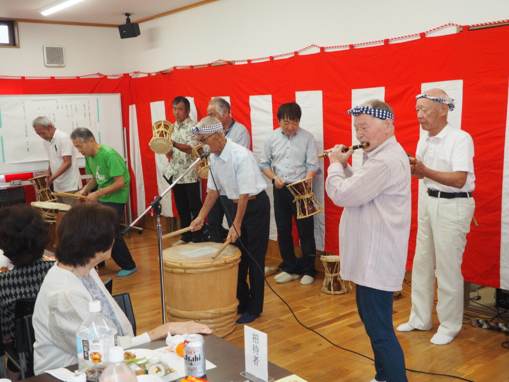 敬老会祝賀会の写真です。