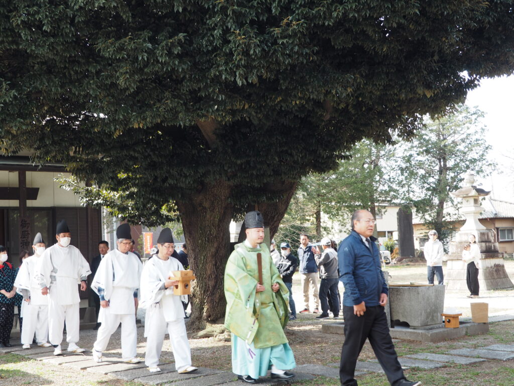 御厨神社：御田植え祭の写真です。