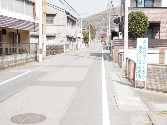 西渓園に向かう道の写真です。