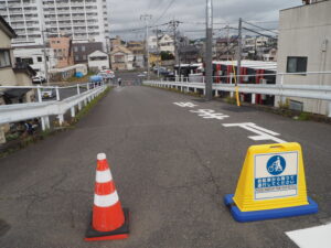 足利市駅からFMDAMONスタジオへ向かうルートの写真です。