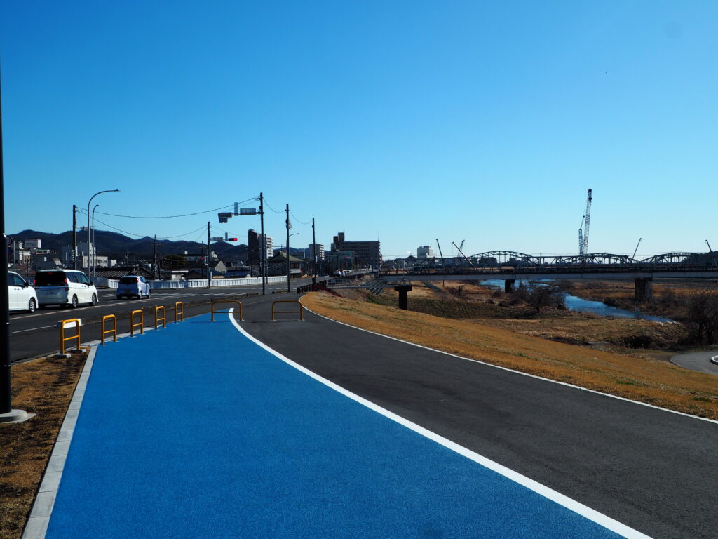 わたらせリバープラザから渡良瀬橋へのルートの写真です。