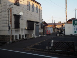 栄富稲荷入口の写真です。