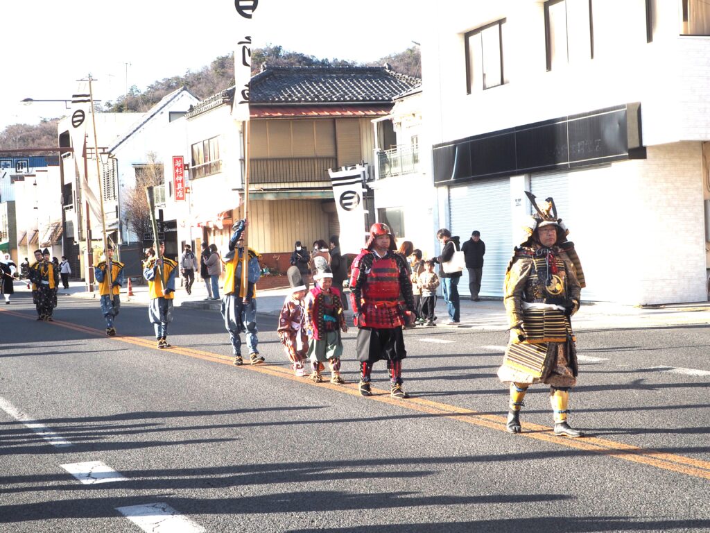 足利鎧武者行列：市内を練り歩く鎧武者の写真です。