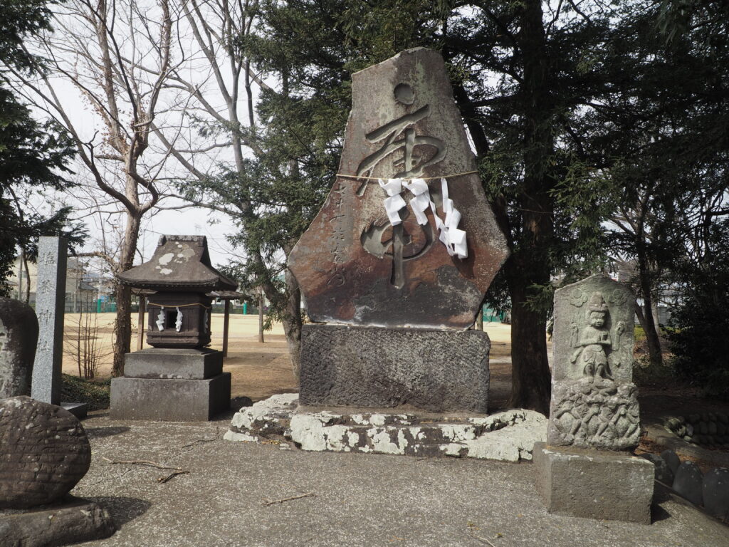 篠生神社：庚申塔の写真です、