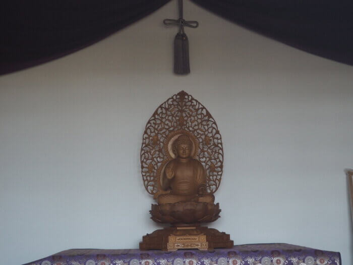 法玄寺薬師堂:薬師如来坐像の写真です。