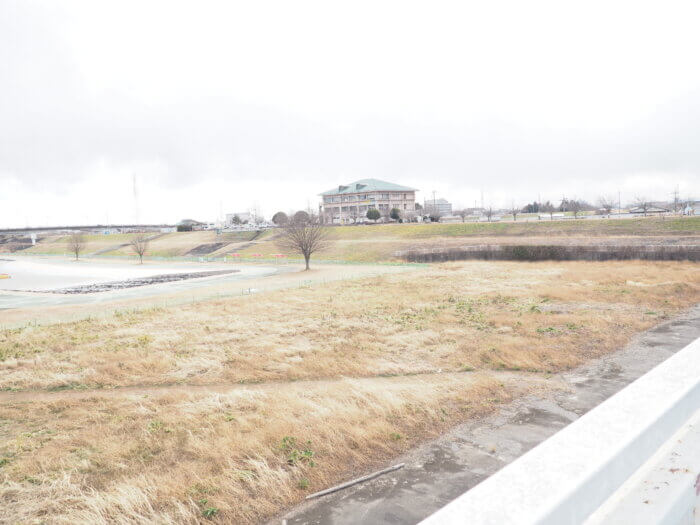 岩井橋から見えるせせらの写真です。