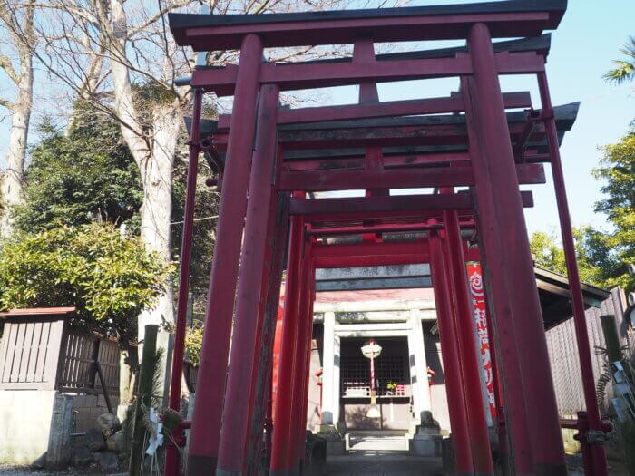 出世稲荷神社:鳥居の写真です。