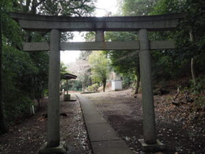 岩山城趾・赤城神社：鳥居の写真です。