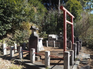 雷電神社：境内社の写真です。