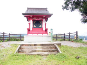 浅間神社社殿の写真です。