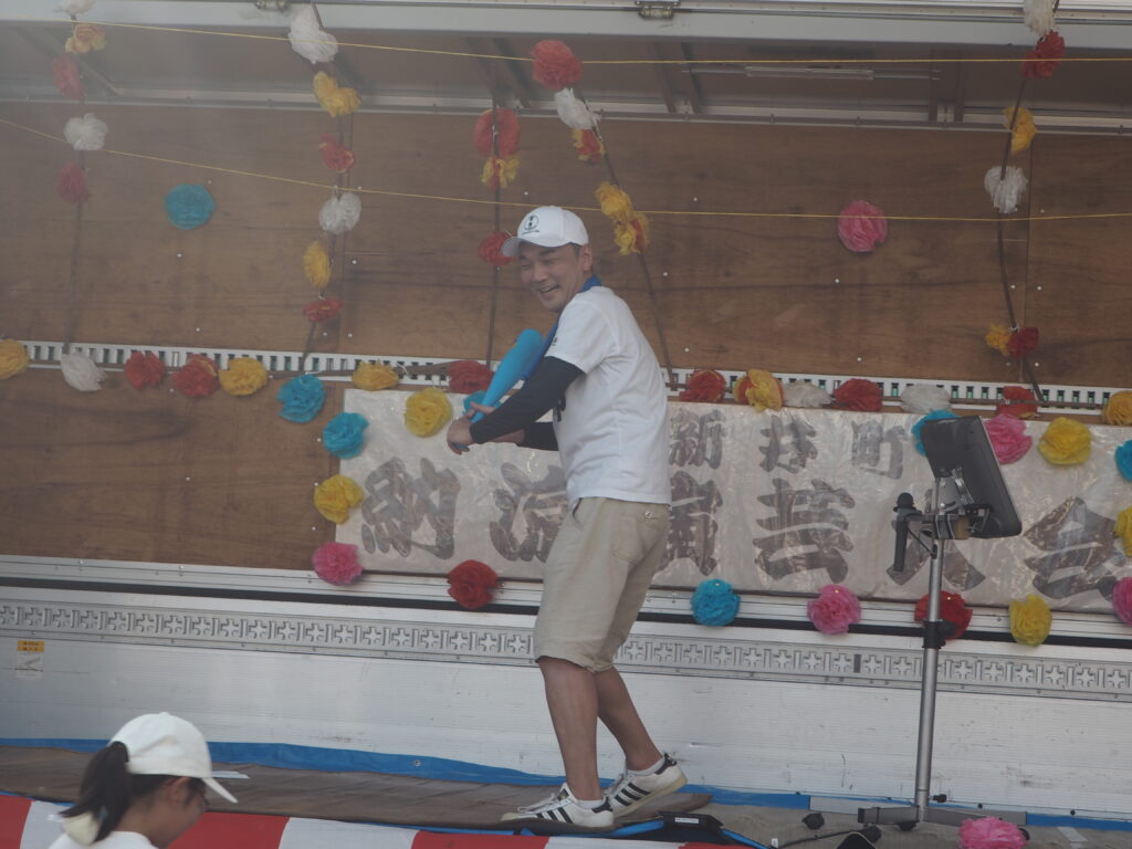 足利市西新井町自治会納涼祭：青年部のスタンツの写真です。