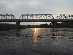 渡良瀬橋の夕日の写真です。