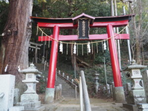 出世稲荷神社：鳥居の写真です。