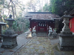 出世稲荷神社：社殿の写真です。