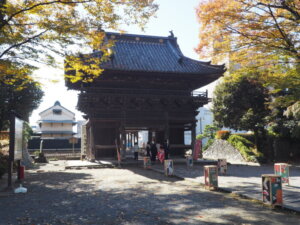 鑁阿寺：山門の写真です。