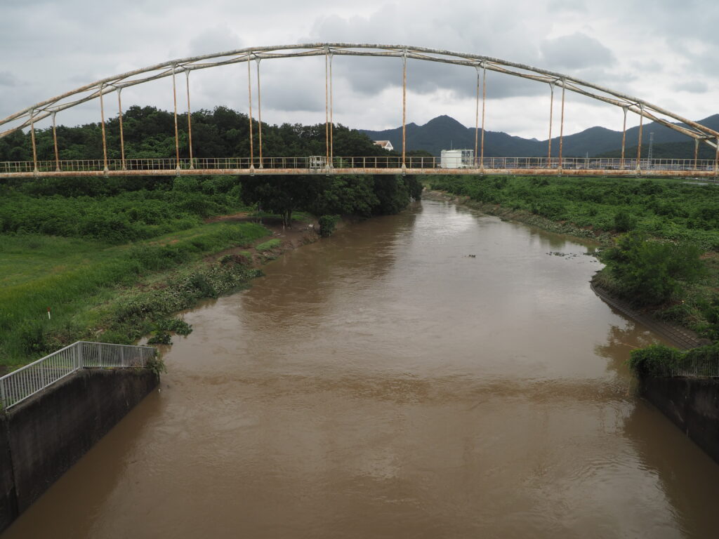 袋川と渡良瀬川の合流点の写真です。