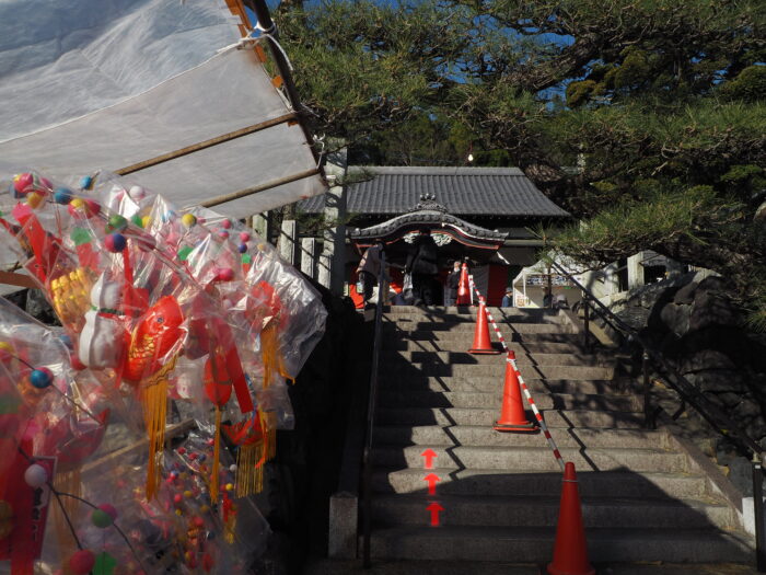 徳蔵寺:参道の写真です。