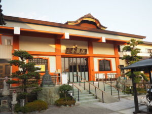 徳蔵寺　本堂の写真です。