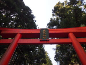 名草 厳島神社の鳥居の写真です。