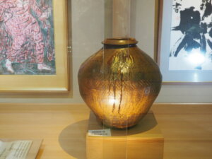 竜泉寺　濱田庄司の花瓶の写真です。